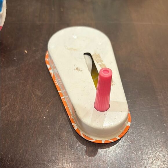 3 Colorful Polka dot metal Noise Makers - Picture 3 of 7